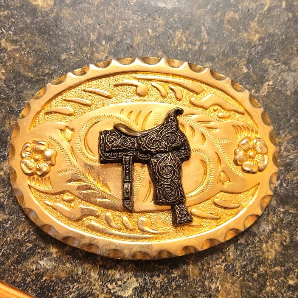 Unbranded beautiful gold belt buckle